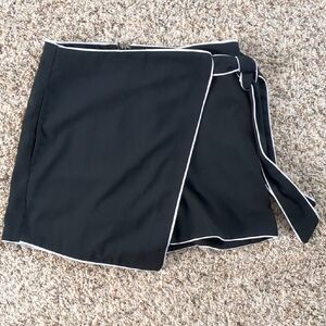 Diane Von Furstenberg Black Skirt with White Trim